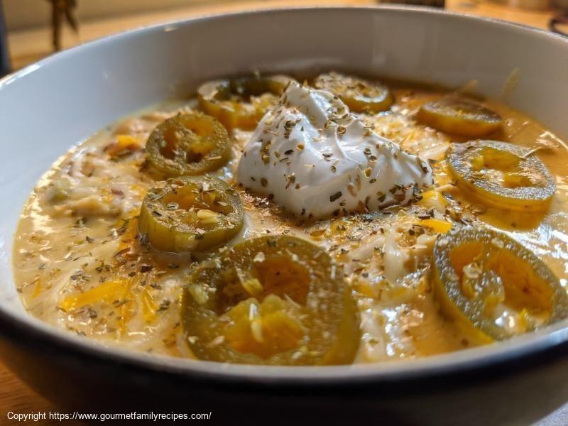 Slow Cooker White Chicken Chili